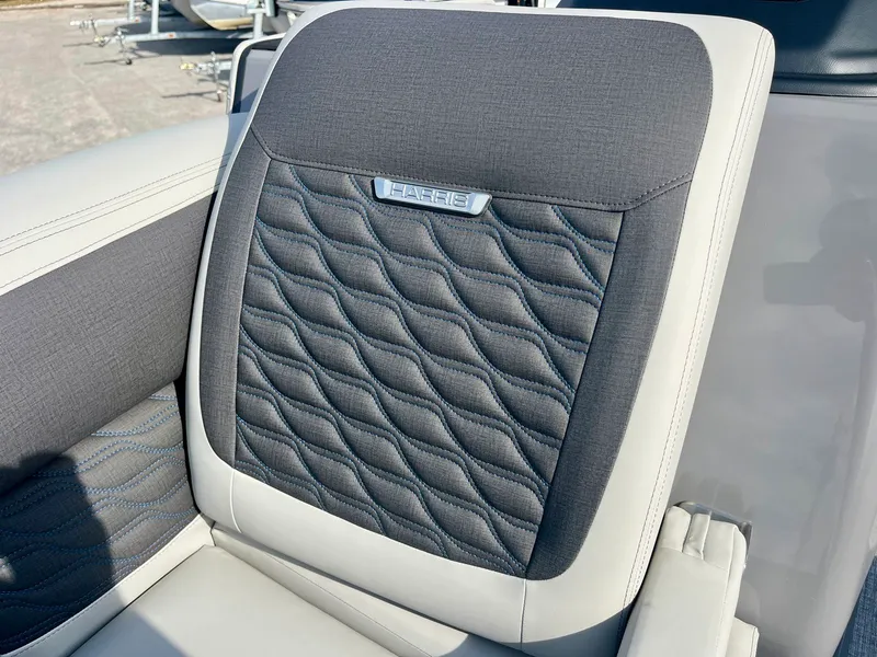 Slide: The Image of Harris Sunliner 230S 2026 - 10