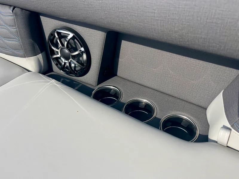 Slide: The Image of Harris Sunliner 230S 2026 - 11