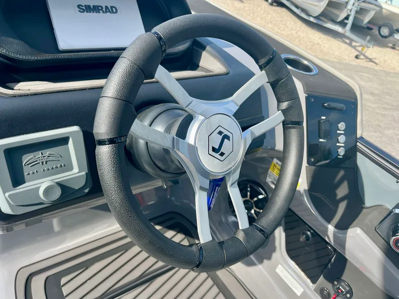 Slide: The Image of Harris Sunliner 230S 2026 - 17