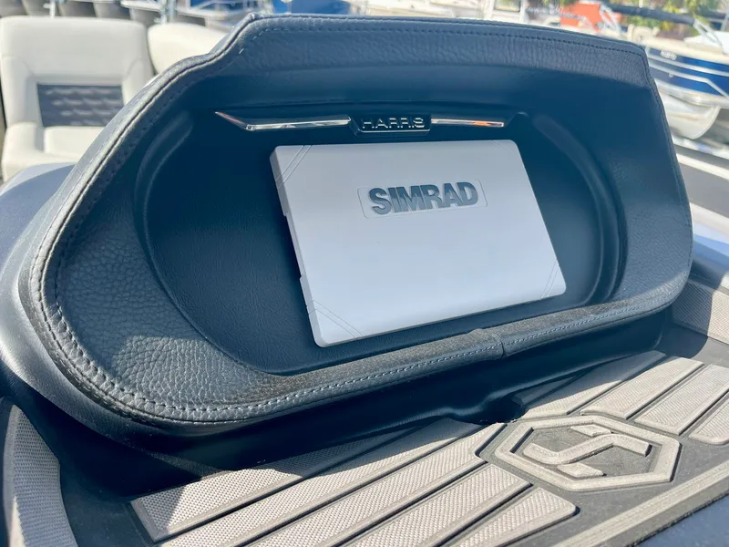 Slide: The Image of Harris Sunliner 230S 2026 - 18