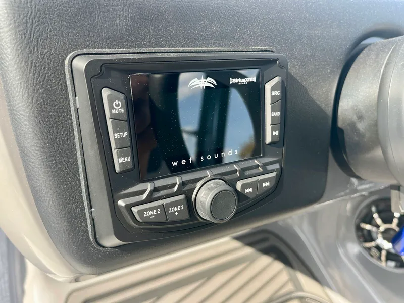 Slide: The Image of Harris Sunliner 230S 2026 - 19