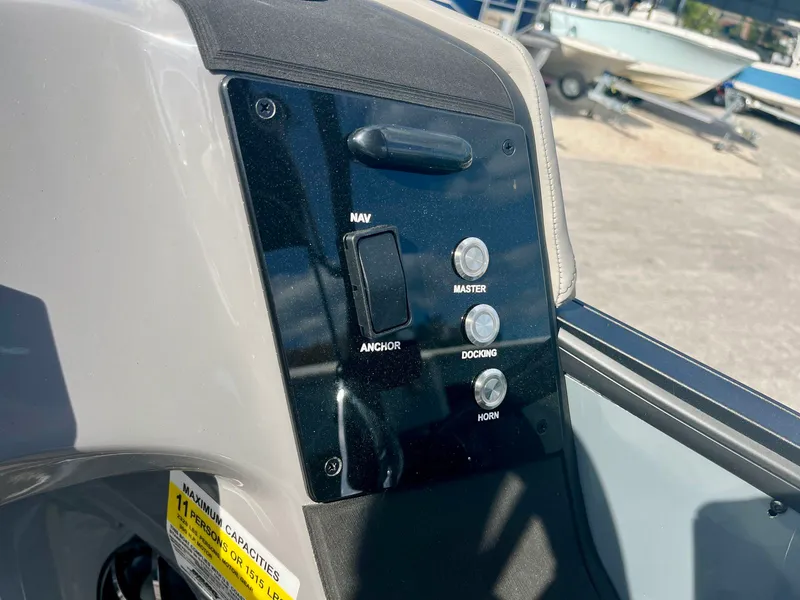 Slide: The Image of Harris Sunliner 230S 2026 - 21