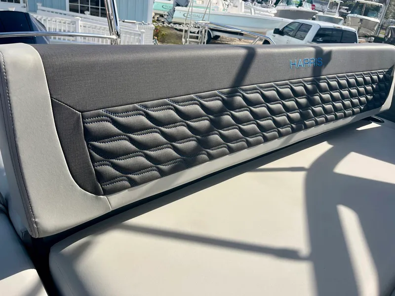 Slide: The Image of Harris Sunliner 230S 2026 - 27