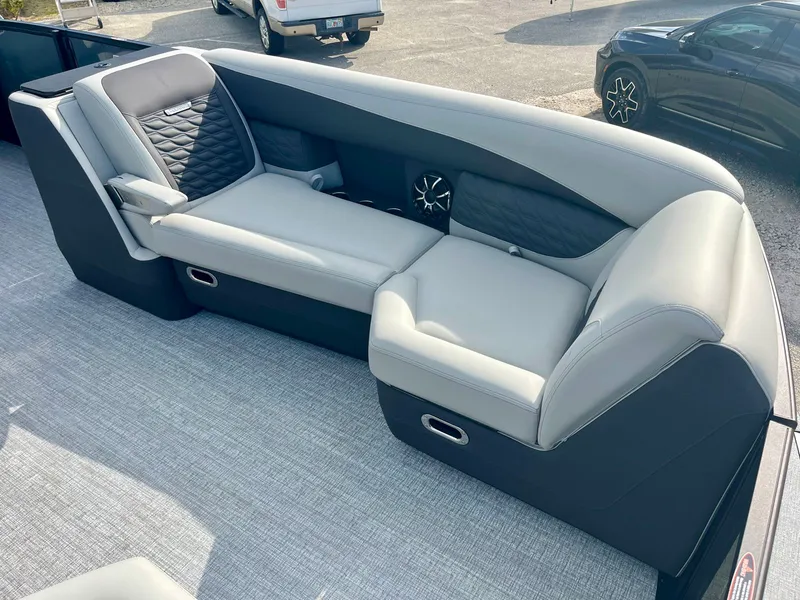 Slide: The Image of Harris Sunliner 230S 2026 - 8