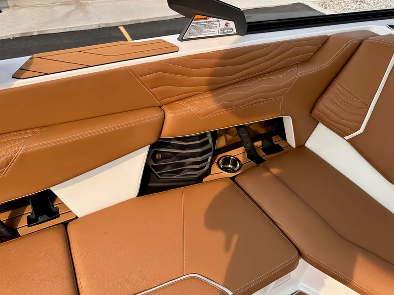 Slide: The Image of Nautique G23 2026 - 15