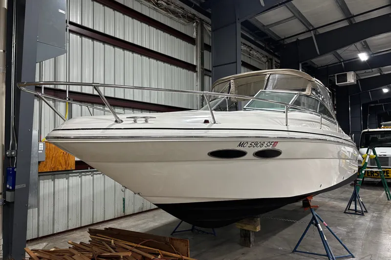 Slide: The Image of Sea Ray 280 Sun Sport 2000 - 4
