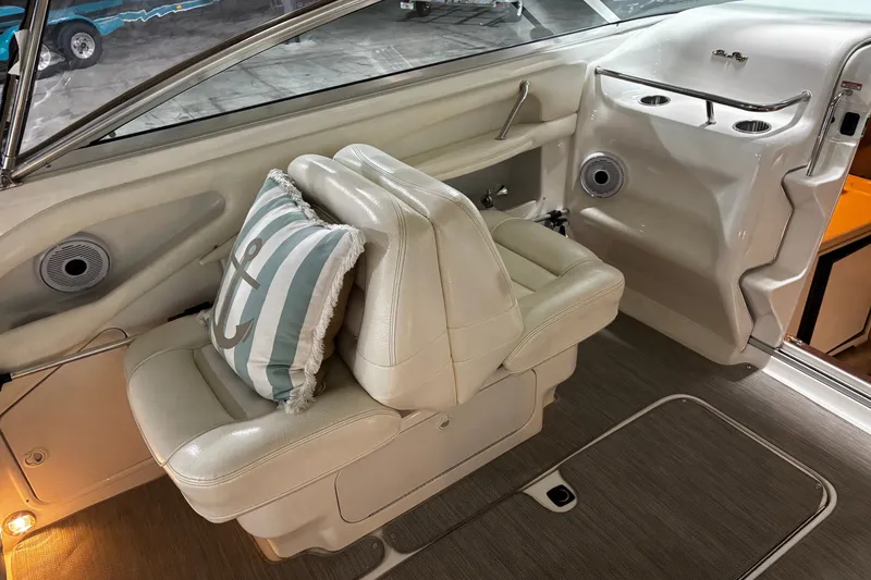 Slide: The Image of Sea Ray 280 Sun Sport 2000 - 8