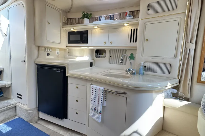 Slide: The Image of Sea Ray 340 Sundancer 2000 - 18