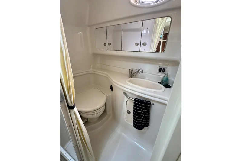 Slide: The Image of Sea Ray 340 Sundancer 2008 - 26
