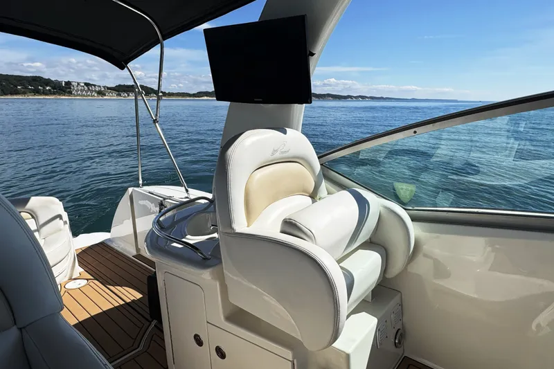 Slide: The Image of Sea Ray 340 Sundancer 2008 - 11