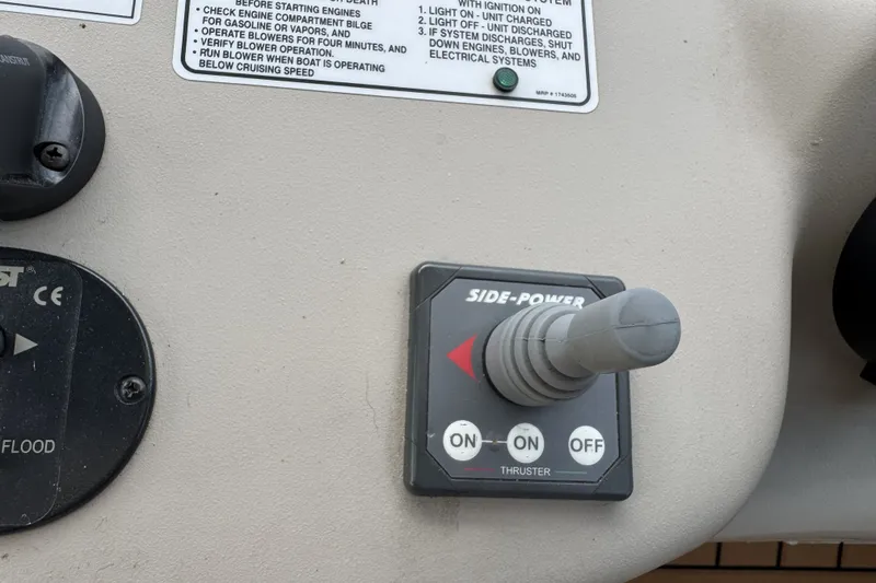 Slide: The Image of Sea Ray 340 Sundancer 2008 - 15