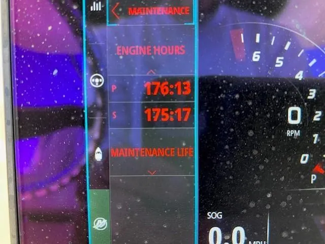 Slide: The Image of Boston Whaler 330 Outrage 2019 - 16