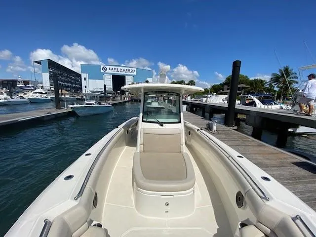 Slide: The Image of Boston Whaler 330 Outrage 2019 - 20