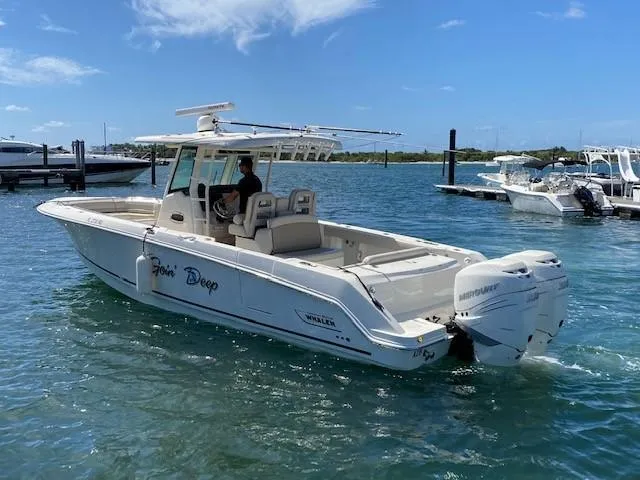 Slide: The Image of Boston Whaler 330 Outrage 2019 - 6