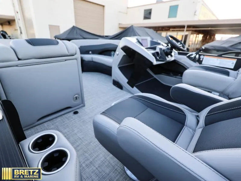 Slide: The Image of Barletta Boats C22UC 2027 - 9