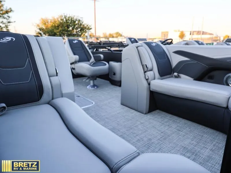 Slide: The Image of Barletta Boats C22UC 2027 - 16