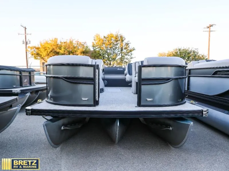Slide: The Image of Barletta Boats C22UC 2027 - 2