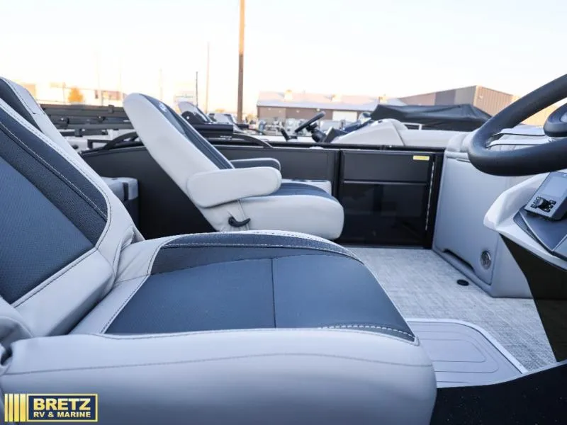 Slide: The Image of Barletta Boats C22UC 2027 - 18