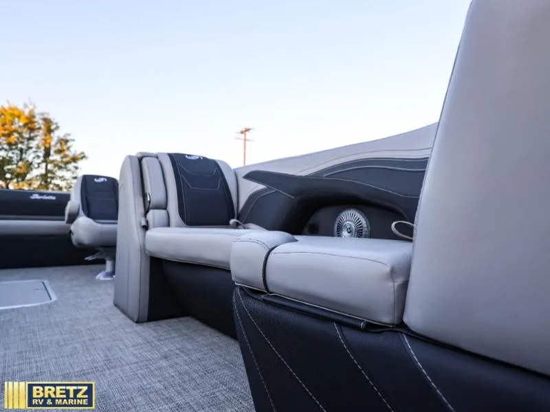 Slide: The Image of Barletta Boats C22UC 2027 - 15