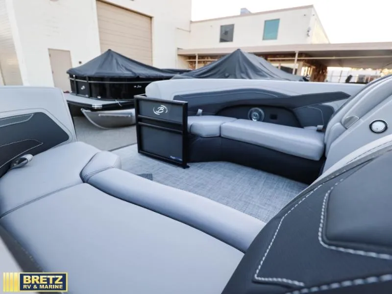 Slide: The Image of Barletta Boats C22UC 2027 - 12
