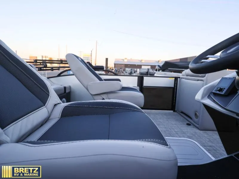 Slide: The Image of Barletta Boats C24UC 2027 - 18