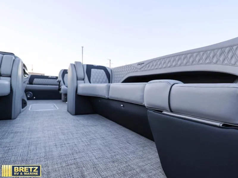 Slide: The Image of Barletta Boats 25UC 2027 - 20