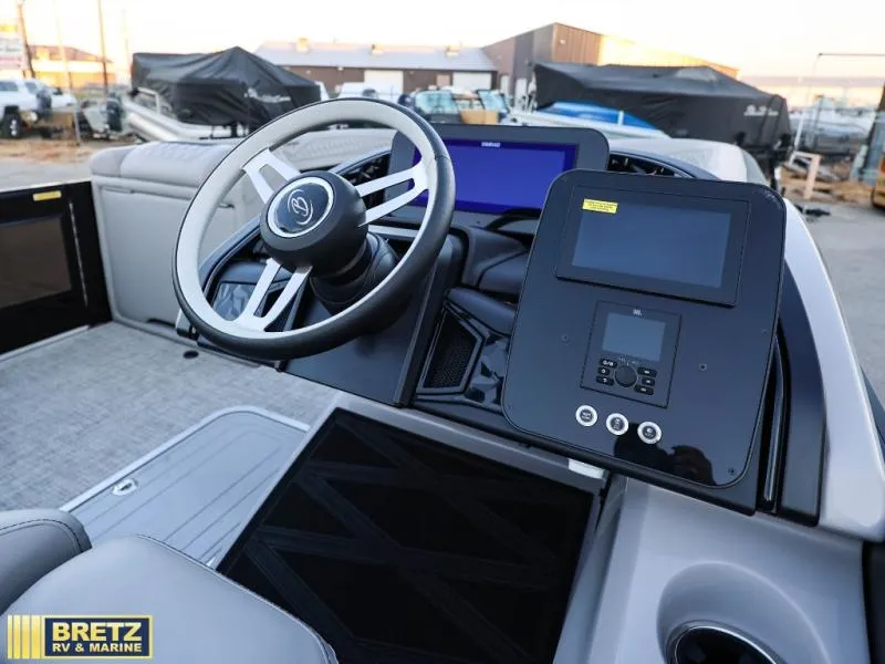 Slide: The Image of Barletta Boats 25UC 2027 - 16