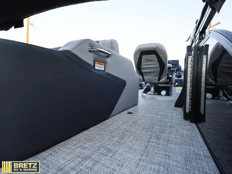 Slide: The Image of Barletta Boats 25UC 2027 - 13