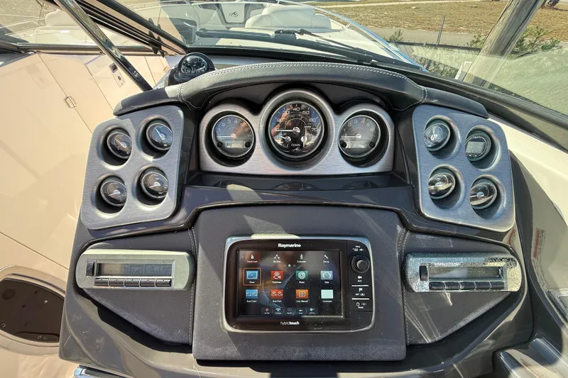 Slide: The Image of Monterey 328SS Super Sport 2014 - 32