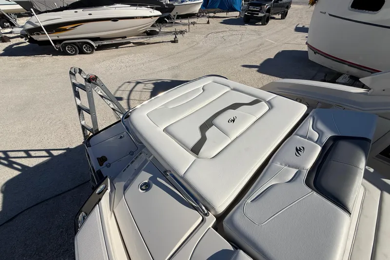 Slide: The Image of Monterey 328SS Super Sport 2014 - 94