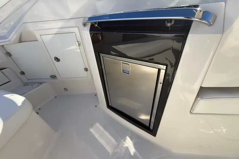 Slide: The Image of Monterey 328SS Super Sport 2014 - 17