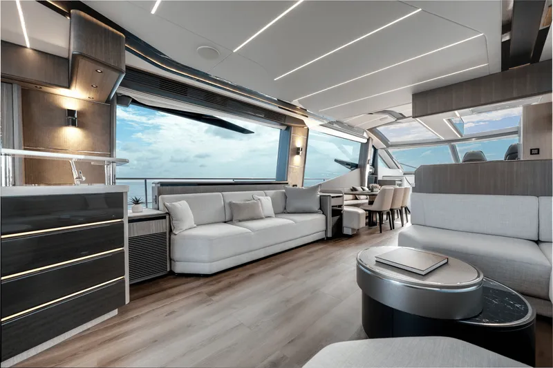 Slide: The Image of Galeon 800 FLY 2024 - 12