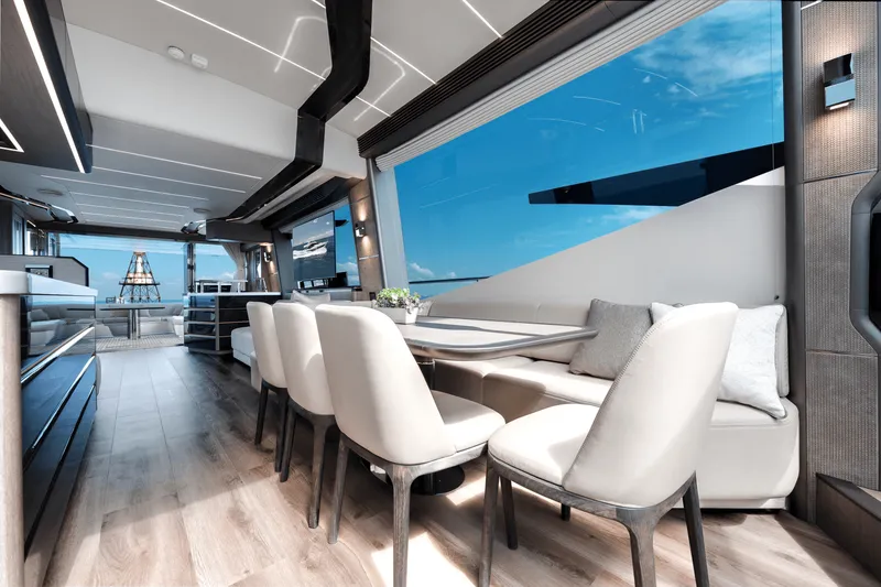 Slide: The Image of Galeon 800 FLY 2024 - 19