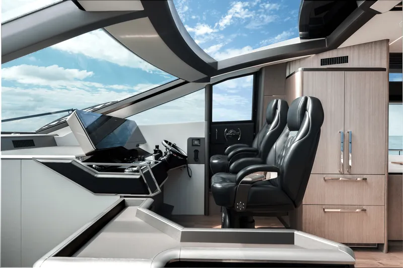 Slide: The Image of Galeon 800 FLY 2024 - 29
