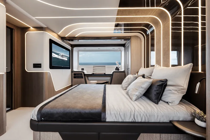 Slide: The Image of Galeon 800 FLY 2024 - 33