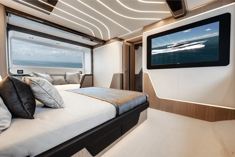 Slide: The Image of Galeon 800 FLY 2024 - 35