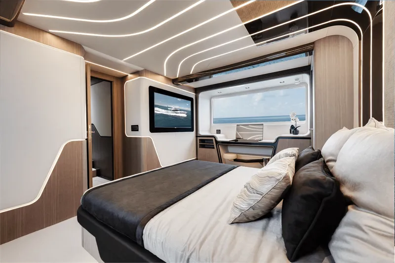 Slide: The Image of Galeon 800 FLY 2024 - 38