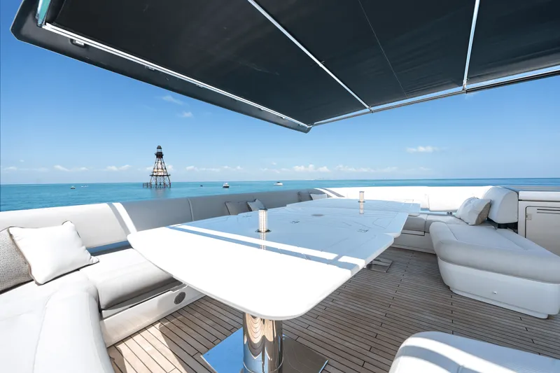 Slide: The Image of Galeon 800 FLY 2024 - 55