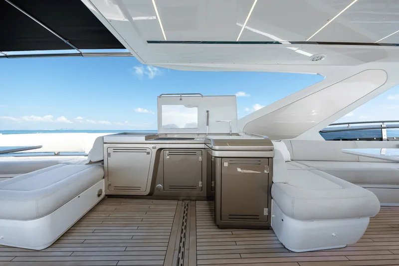 Slide: The Image of Galeon 800 FLY 2024 - 58