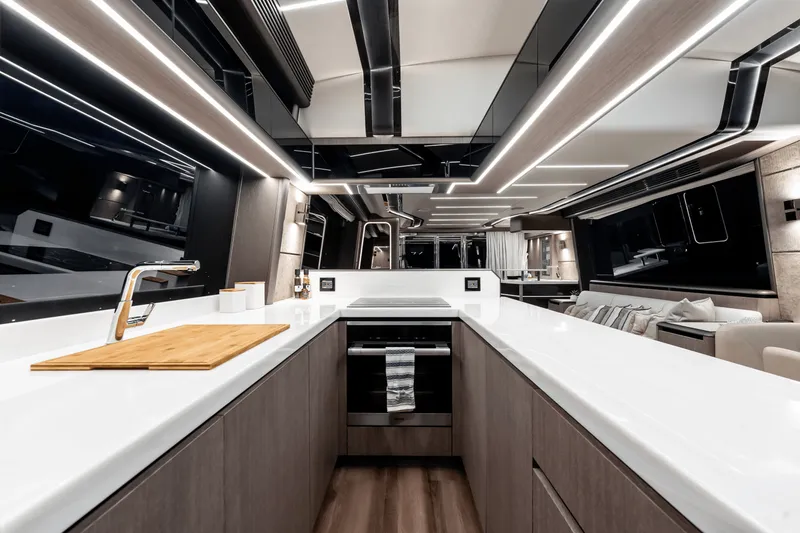 Slide: The Image of Galeon 800 FLY 2024 - 79