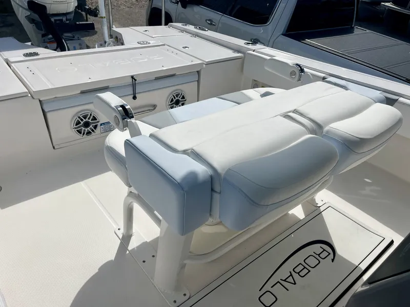 Slide: The Image of Robalo R266 Cayman 2027 - 19