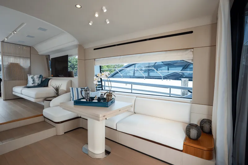 Slide: The Image of Azimut Fly 68 2025 - 16