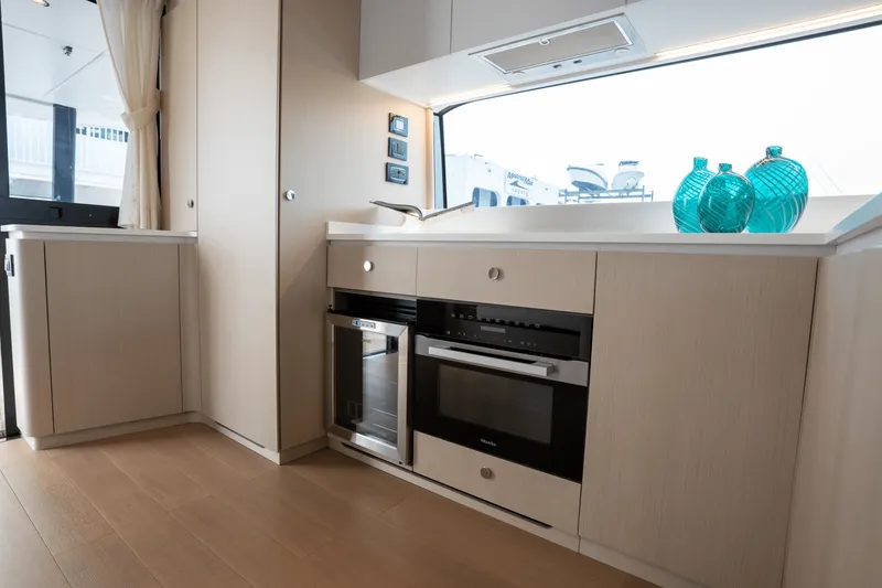 Slide: The Image of Azimut Fly 68 2025 - 27