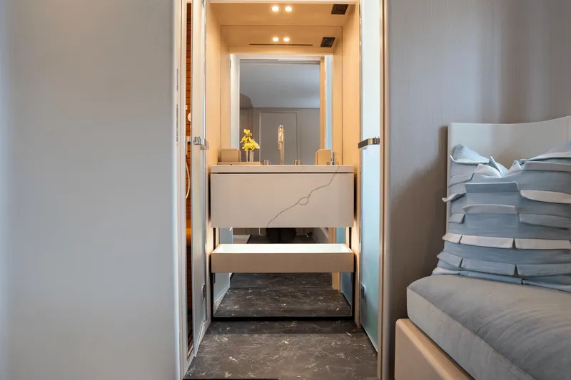 Slide: The Image of Azimut Fly 68 2025 - 42