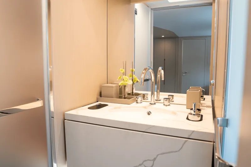 Slide: The Image of Azimut Fly 68 2025 - 43