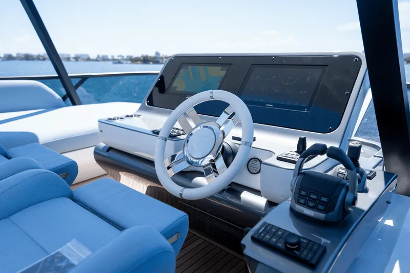 Slide: The Image of Azimut Fly 68 2025 - 61