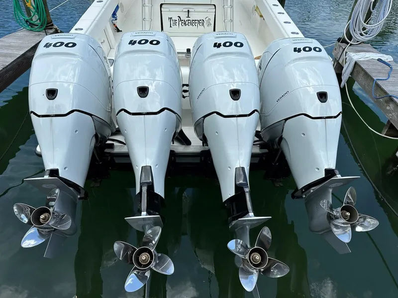 Slide: The Image of SeaVee 39 2018 - 24