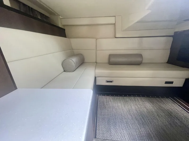 Slide: The Image of Monterey 335 Sport Yacht 2016 - 40
