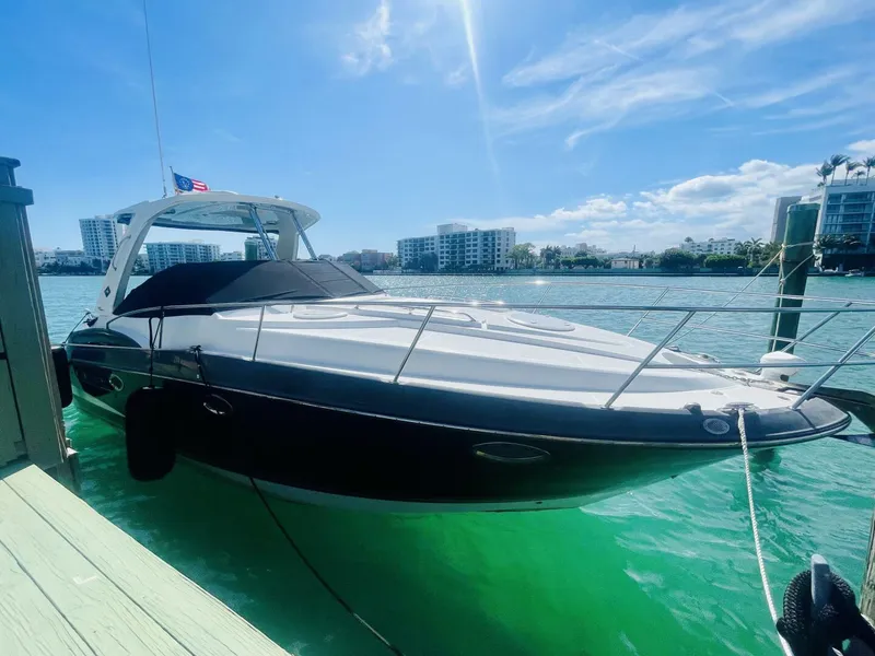 Slide: The Image of Monterey 335 Sport Yacht 2016 - 6