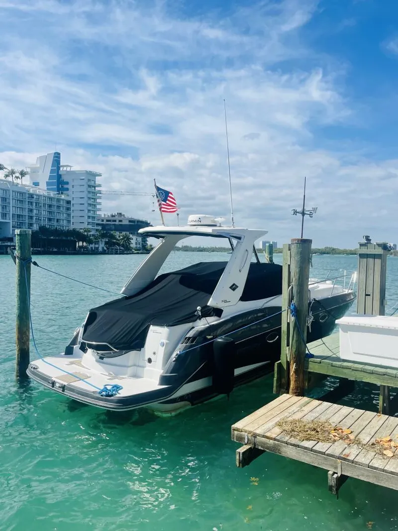 Slide: The Image of Monterey 335 Sport Yacht 2016 - 7